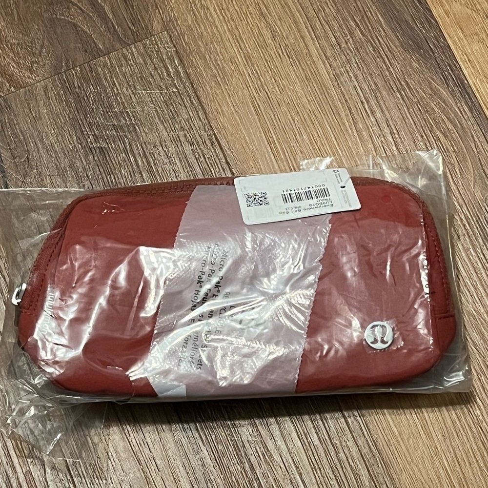 394. NEW COLOR - Lululemon everywhere belt bag 1L Terra Orange - Picture 2 of 6